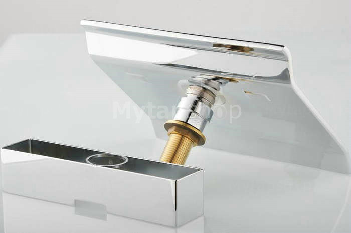 Contemporary Two Handles Waterfall Brass Tub Tap T001-15