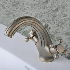 Antique Centerset Brass Bathroom Sink Tap T0401A