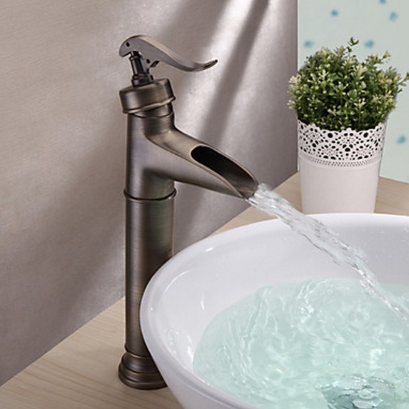 Centerset Antique Brass Finish Single Handle Ceramic Valve Bathroom Sink Tap T0599NH