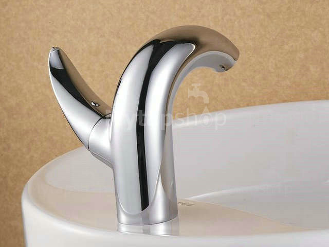 Contemporary Centerset Chrome Finish Bathroom Sink Tap T0548 - Click Image to Close